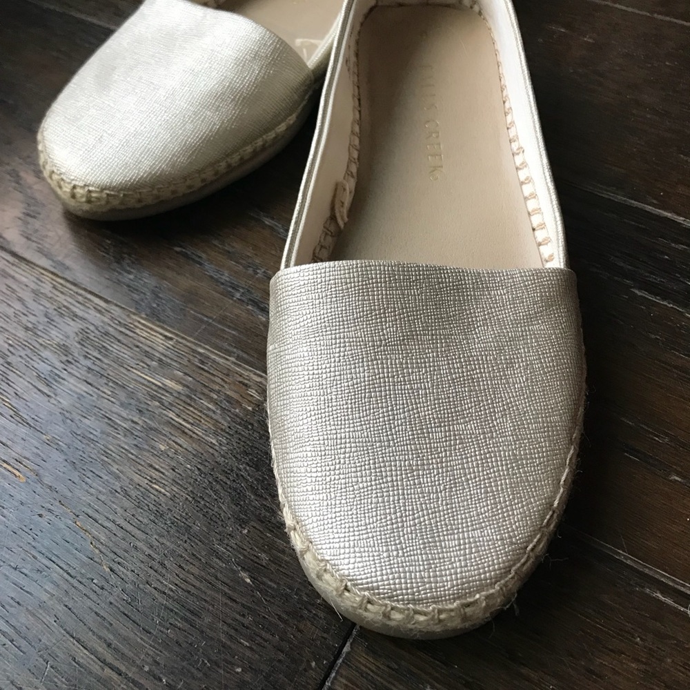 NWT - Slip On Shoes - Picture 5 of 7
